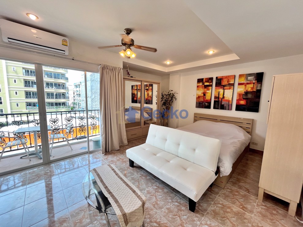 Studio Condo in Siam Oriental condominium Pratumnak C013537 (Photo 1)