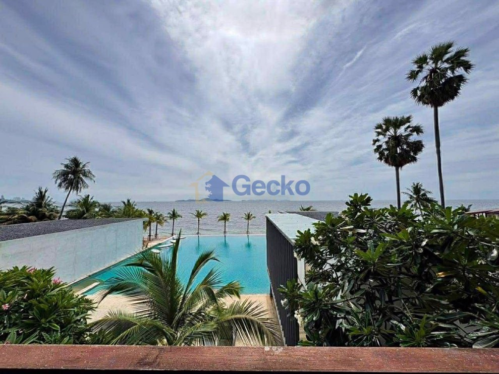 3 Bedrooms Condo in Ananya Beachfront Condominium Wongamat C013539 (Photo 1)