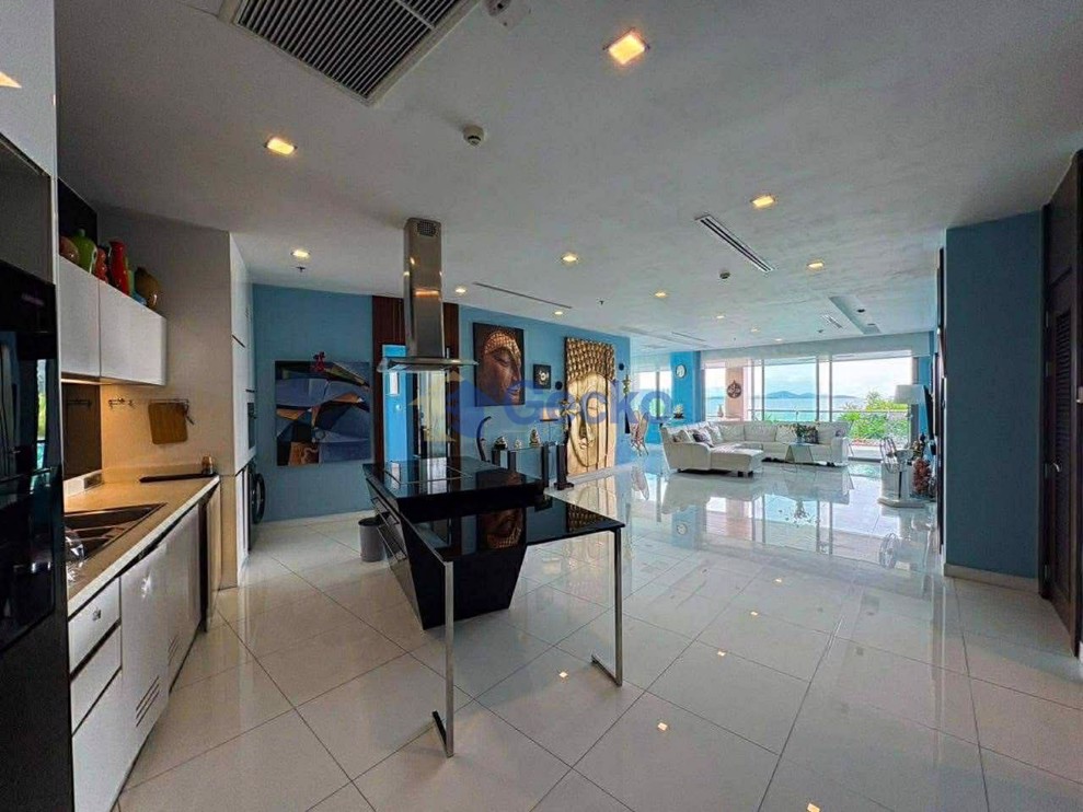 3 Bedrooms Condo in Ananya Beachfront Condominium Wongamat C013539 (Photo 2)