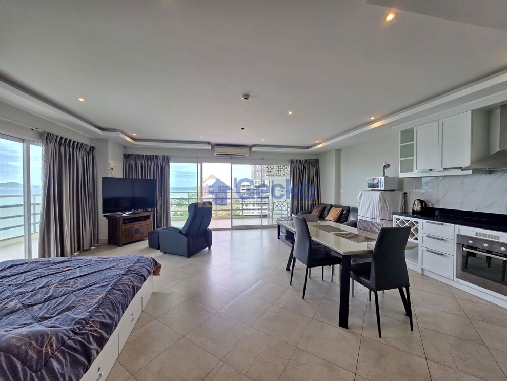 1 Bedroom Condo in View Talay 7 Jomtien C013542 (Photo 2)