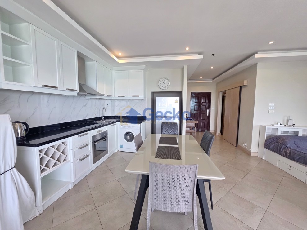 1 Bedroom Condo in View Talay 7 Jomtien C013542 (Photo 4)