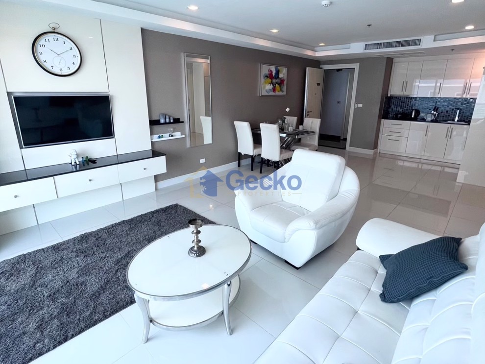 2 Bedrooms Condo in Cosy Beach View Pratumnak C013543 (Photo 2)