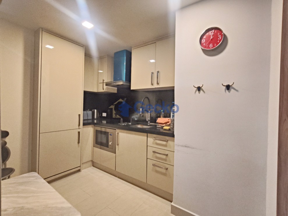 1 ห้องนอน คอนโดมิเนี่ยม in Grand Avenue พัทยากลาง C011677 (Photo 4)
