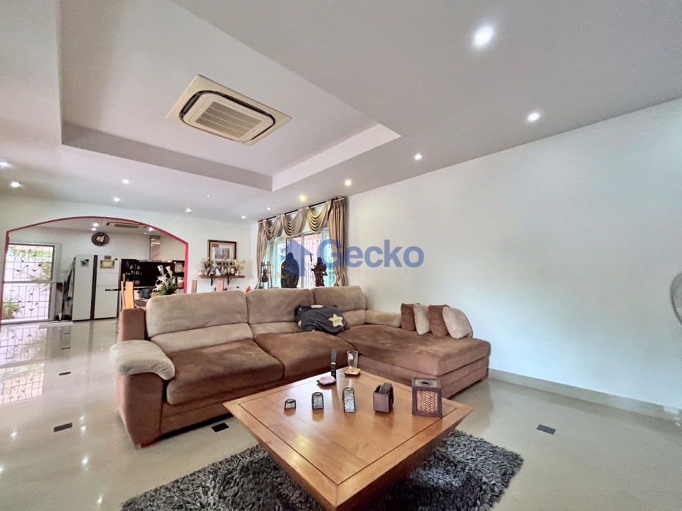 2 Bedrooms House in Jomtien Park Villas  Jomtien H013545 (Photo 2)