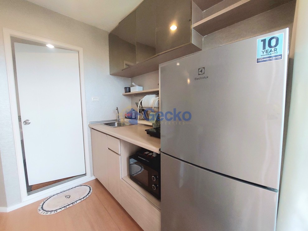 1 Bedroom Condo in Lumpini Seaview Jomtien Jomtien C013548 (Photo 3)