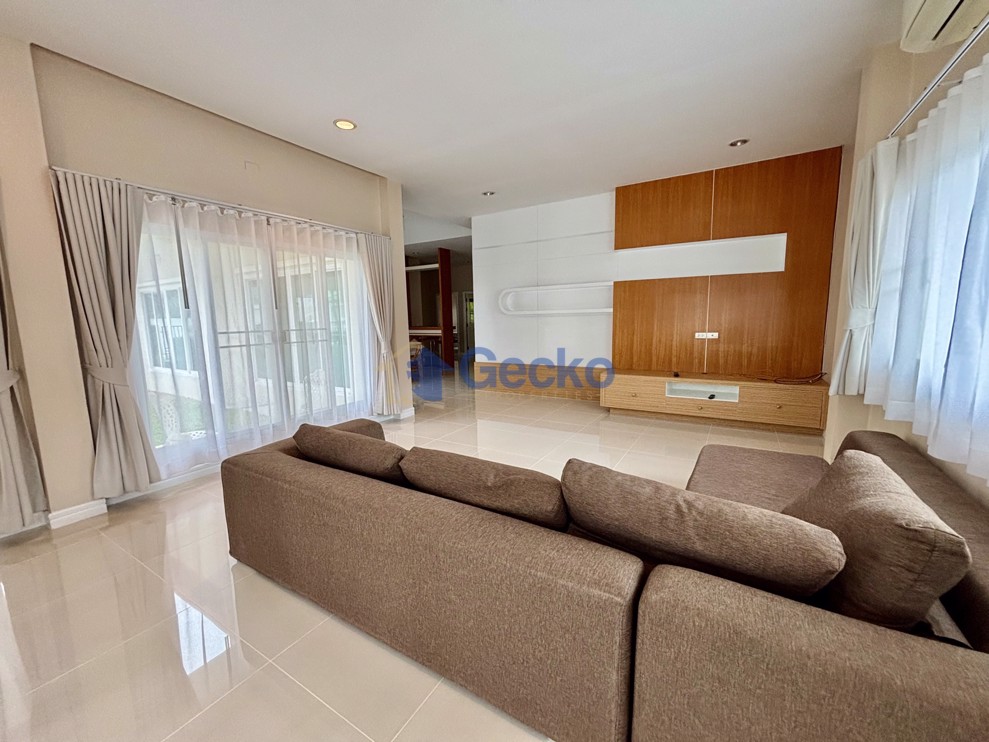 3 Bedrooms House in SP Village 5  East Pattaya H013550 (Photo 1)