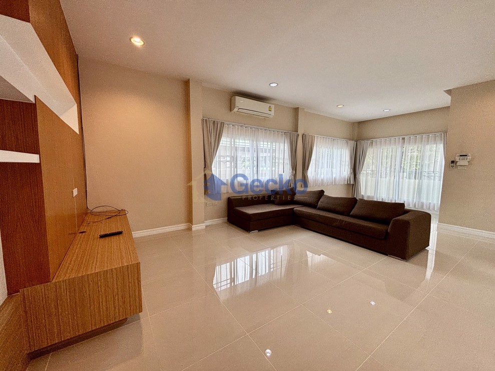 3 Bedrooms House in SP Village 5  East Pattaya H013550 (Photo 4)
