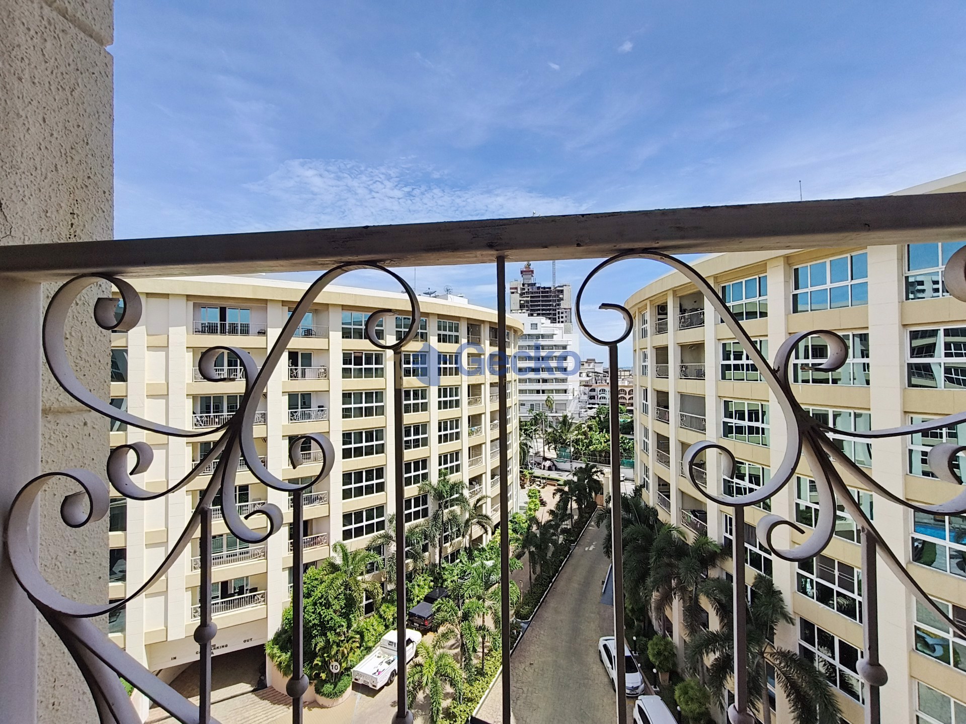 Studio Condo in City Garden Pattaya Central Pattaya C013553