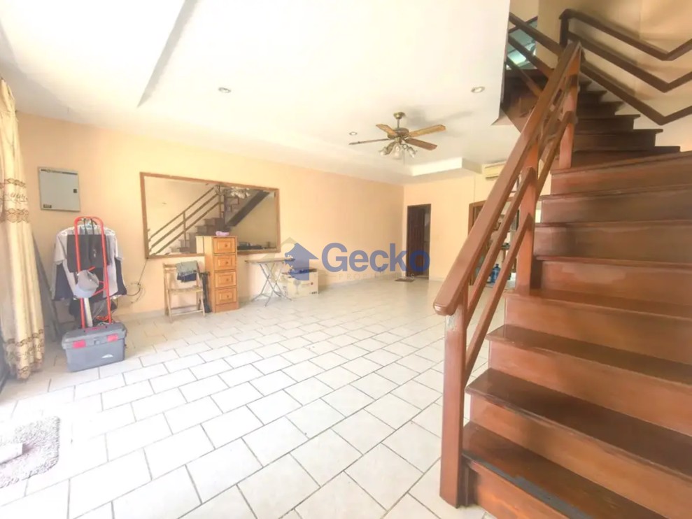 2 Bedrooms House in Suwattana Gardens  East Pattaya H013554 (Photo 3)