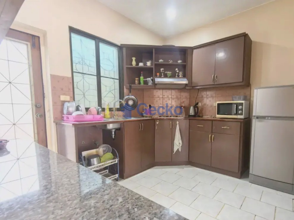 2 Bedrooms House in Suwattana Gardens  East Pattaya H013554 (Photo 4)
