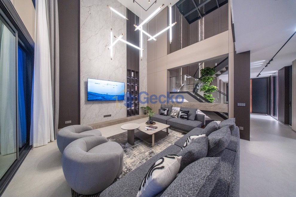 5 ห้องนอน บ้าน  จอมเทียน H013558 (Photo 1)