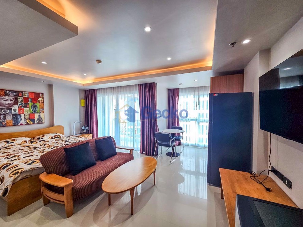 Studio Condo in Centara Avenue Residence and Suites Central Pattaya C013560 (Photo 1)